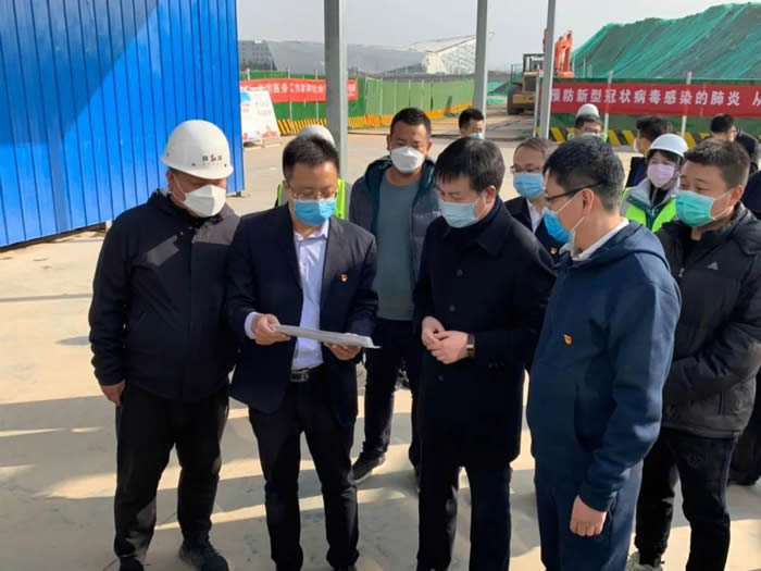 西安航天基地党工委副书记,管委会副主任王斌检查疫情防控和项目复工