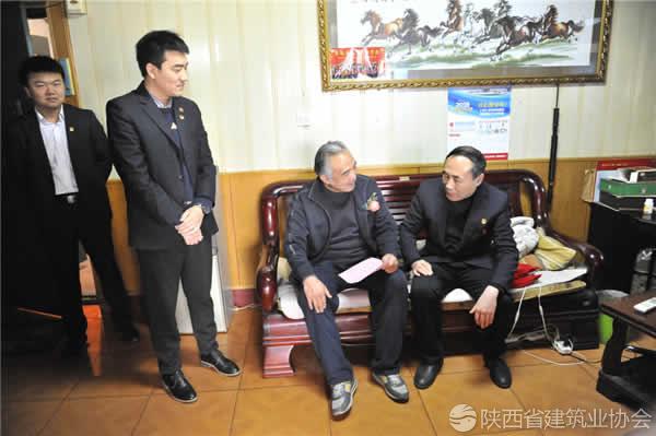 陕建二建集团团委开展系列学雷锋活动